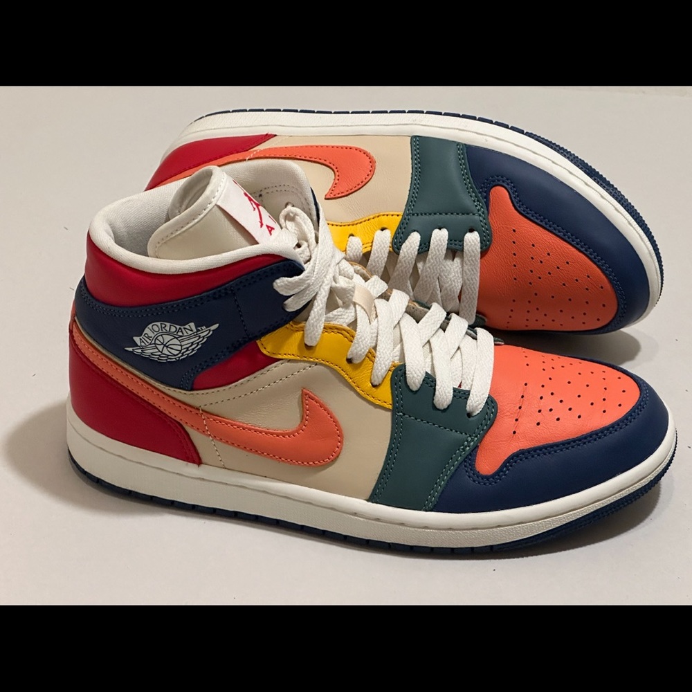 Air Jordan 1 Mid SE